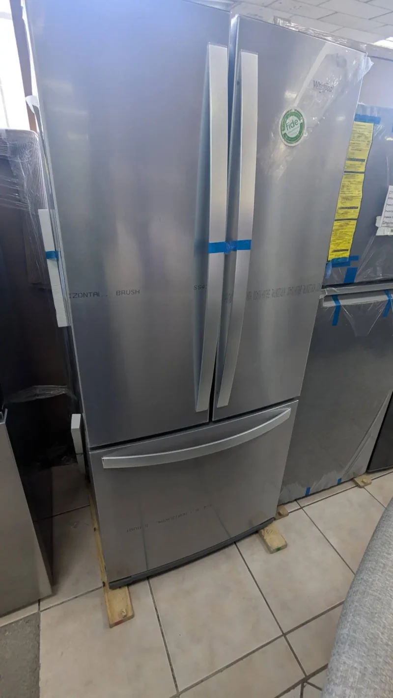 Refrigerador Whirlpool 20 Pies French Door 3 Puertas MWRF140SWHM: Elegancia y Espacio para tu Cocina - Image 2